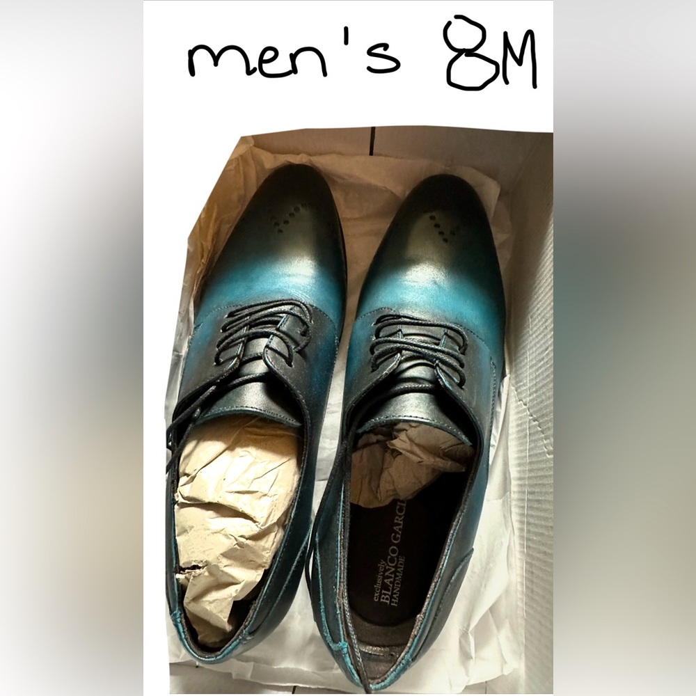 Classic Black and Blue Oxford Shoes with Leather Finish